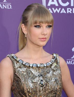 Taylor Swift 48th Annual Academy of Country Music Awards in Las Vegas 4/7/13 