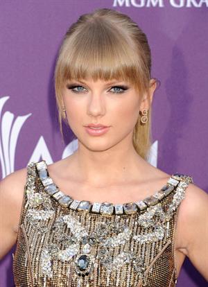 Taylor Swift 48th Annual Academy of Country Music Awards in Las Vegas 4/7/13 