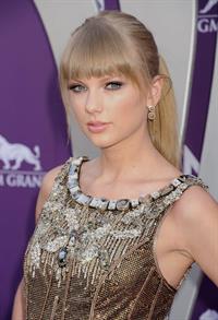 Taylor Swift 48th Annual Academy of Country Music Awards in Las Vegas 4/7/13 
