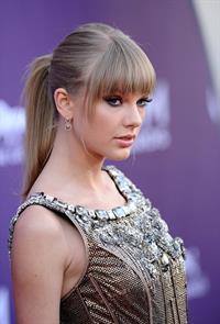 Taylor Swift 48th Annual Academy of Country Music Awards in Las Vegas 4/7/13 