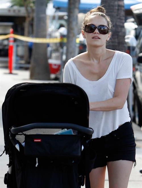 Bethany Joy Lenz-Galeotti