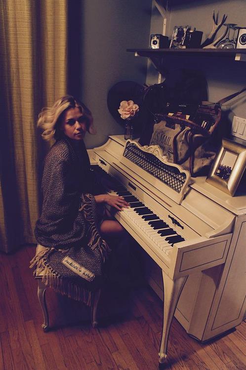 Bethany Joy Lenz-Galeotti