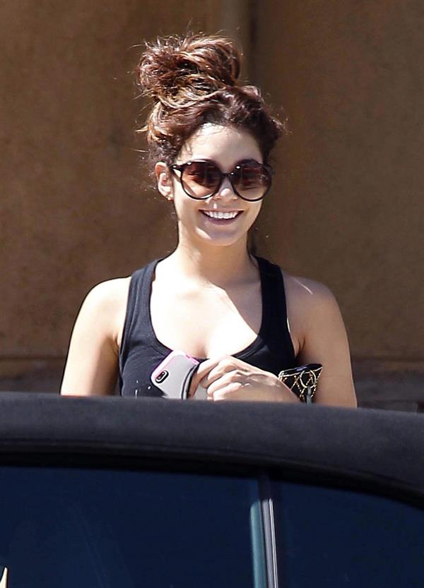 Vanessa Hudgens Spotted after workout in Studio City (May 28, 2013) 