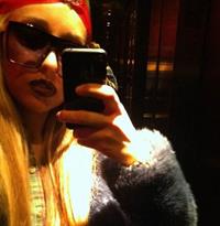 Amanda Bynes taking a selfie