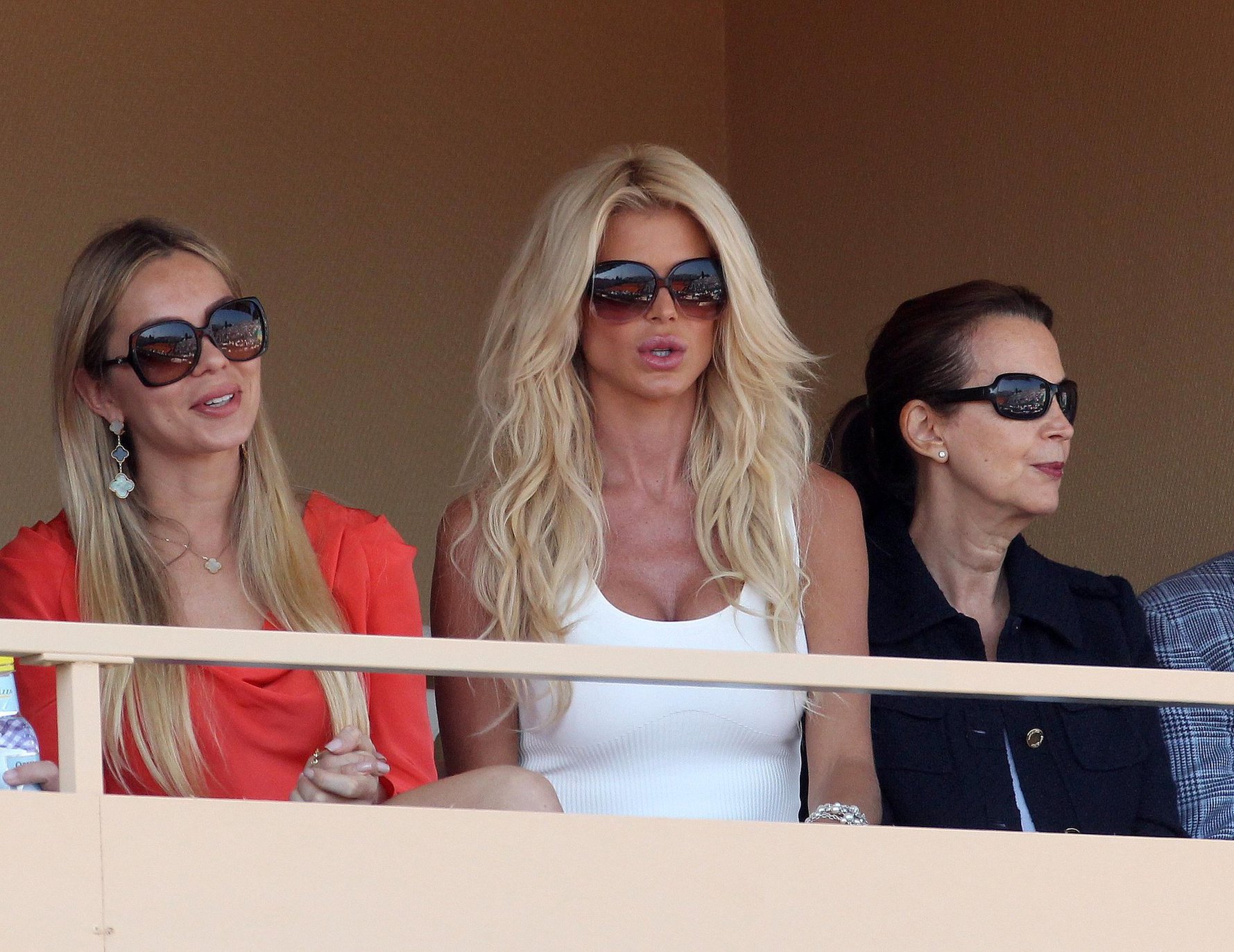 Victoria Silvstedt Pictures Victoria Silvstedt Attends Novak Djokovic match at Monte-Carlo RoleMasters in Monaco (April 18, 2013)