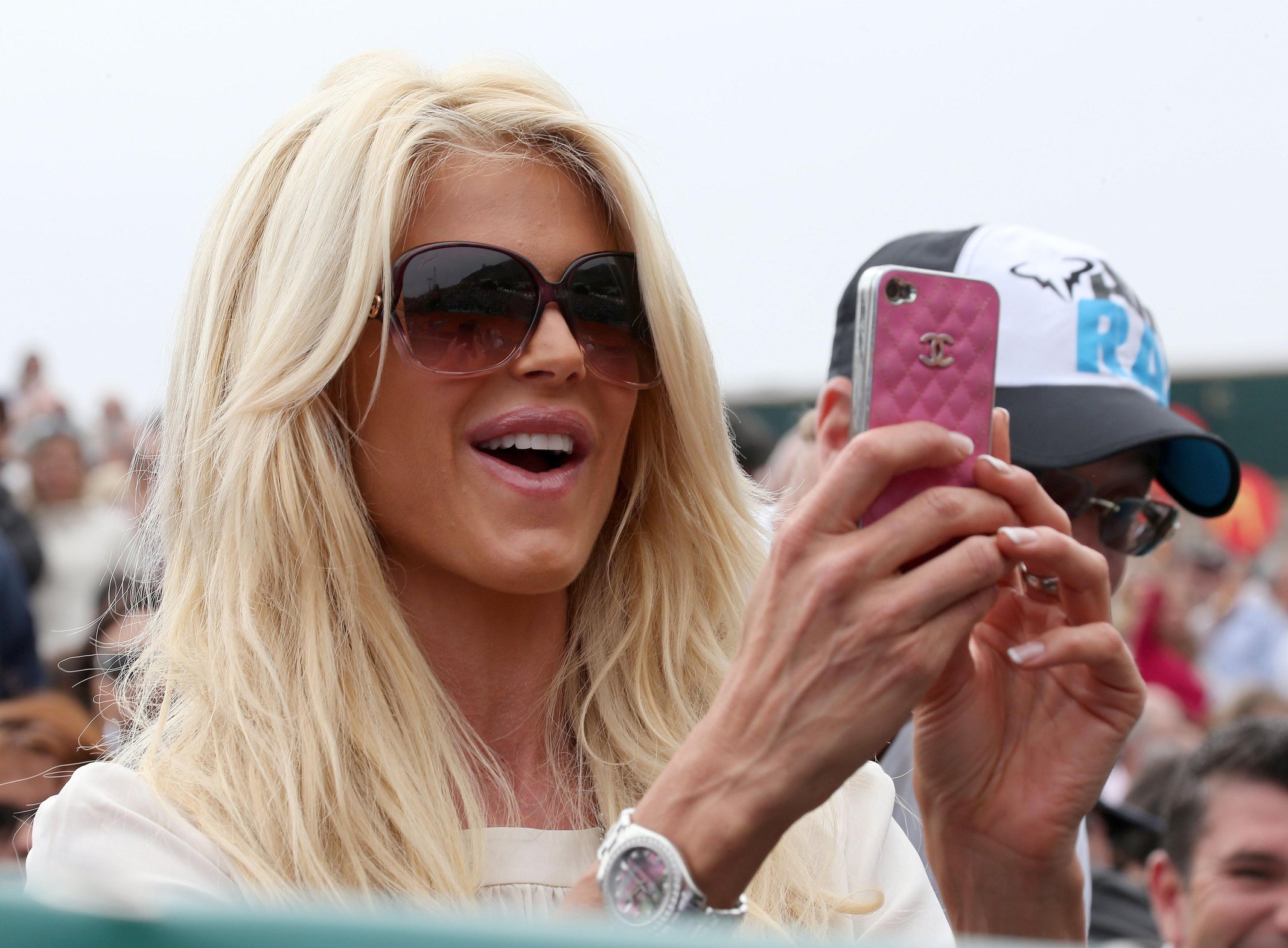 Victoria Silvstedt Pictures Victoria Silvstedt Lunches at the Monte-Carlo Country Club in Monaco (April 19, 2013)