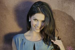 Denise Milani Photoset - Business