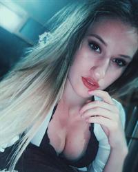 Marina Leigh taking a selfie