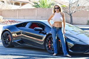 Ainslee-II Nude Pictures Supercar SuperMILF