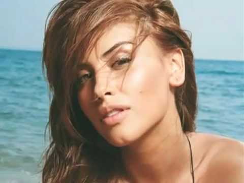 Jessica Cediel in lingerie