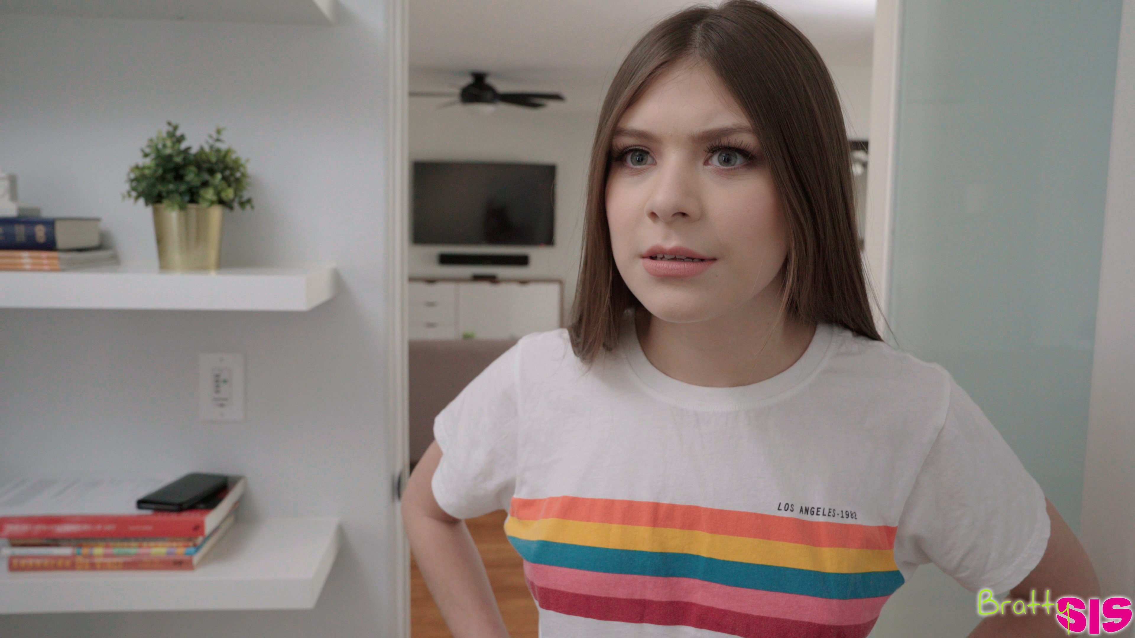 Bratty Winter Jade claims the top bunk by rubbing her pussy all over it then explores her brothers hardon by riding him