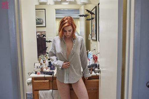 Bree Essrig Pictures Bree Essrig - Me in My Place