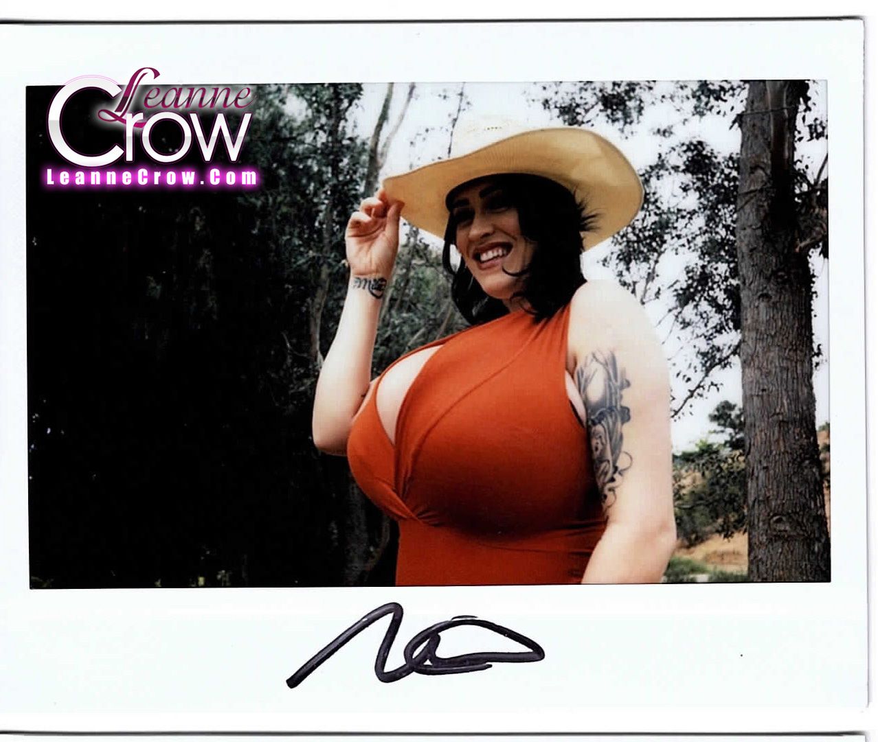Leanne Crow Polaroid Shots With Her Huge Boobs You Want to Feel