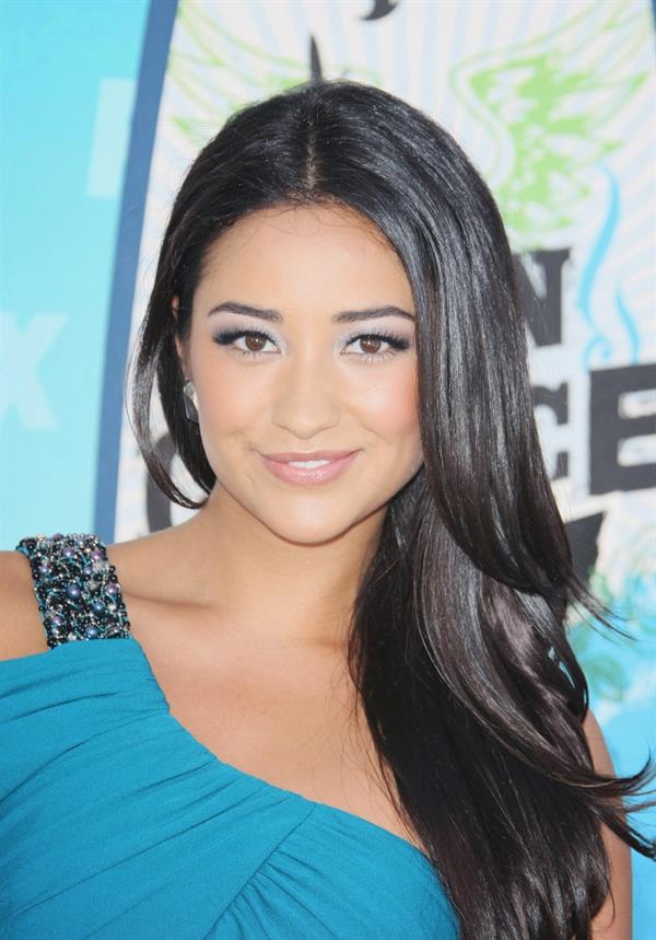 Shay Mitchell