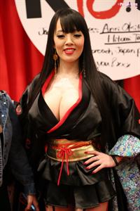 This is no ordinary set of convention shots... these are from this year's 2015 AVN convention in Las Vegas, and feature one of the most amazing all-natural big boobs marvels of all-time: the incredible 32N Hitomi Tanaka!