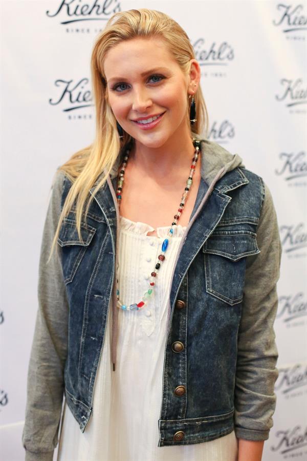 Stephanie Pratt