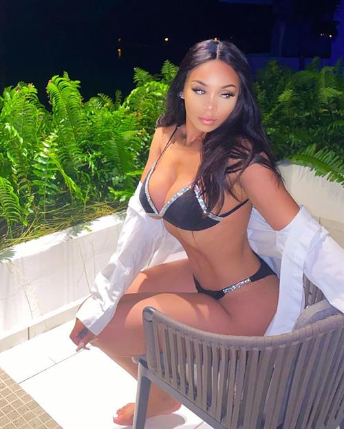 Aaleeyah Petty Bikini Pictures Aaleeyah Petty in a bikini