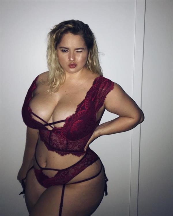 Hot sexy curvy lingerie model