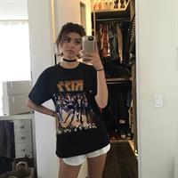 Kelsey Calemine taking a selfie