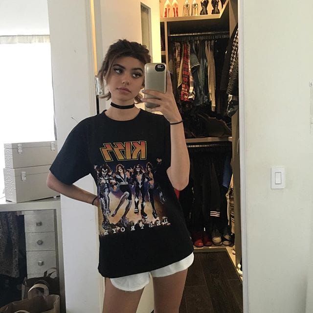 Kelsey Calemine taking a selfie