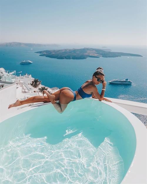 Anyuta Rai Bikini Pictures Anyuta Rai in a bikini