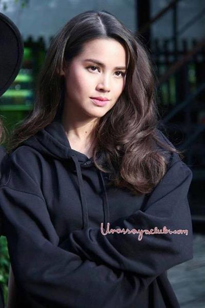Urassaya Sperbund