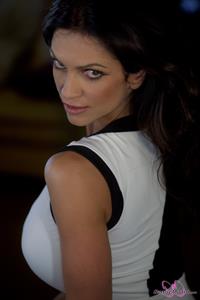 Denise Milani Photoset - Elegant
