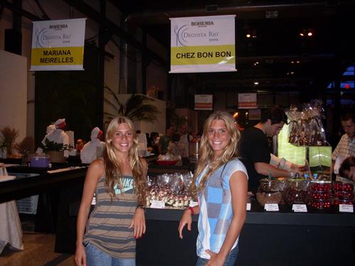 Bia and Branca Feres