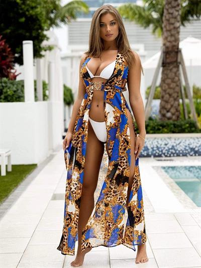 Avalon Dawn in a bikini