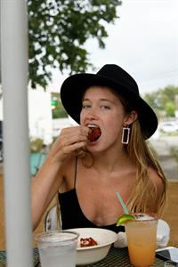 Moon Torrance Natural Blonde in Black