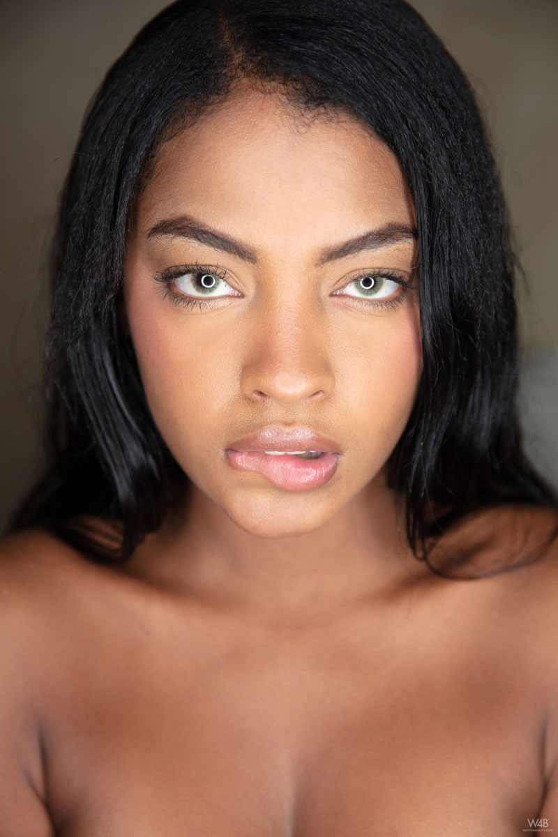 Sofi Vega Exotic Pussy