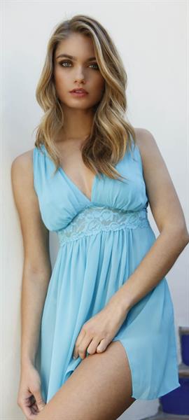 Natalie Morris in lingerie