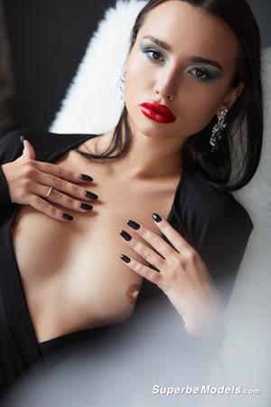 Jess Leon Nude Pictures Love's Debut with Jess Leon - See Her Videos, Galleries and Selfie Videos at SuperBeModels