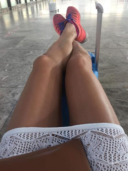 Svetlana Shkolina taking a selfie