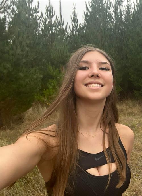Beautiful Australian Teen With Big Tits