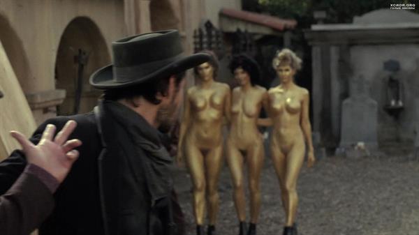 Unknown Golden Prostitutes in Westworld S01E05 (2016)
