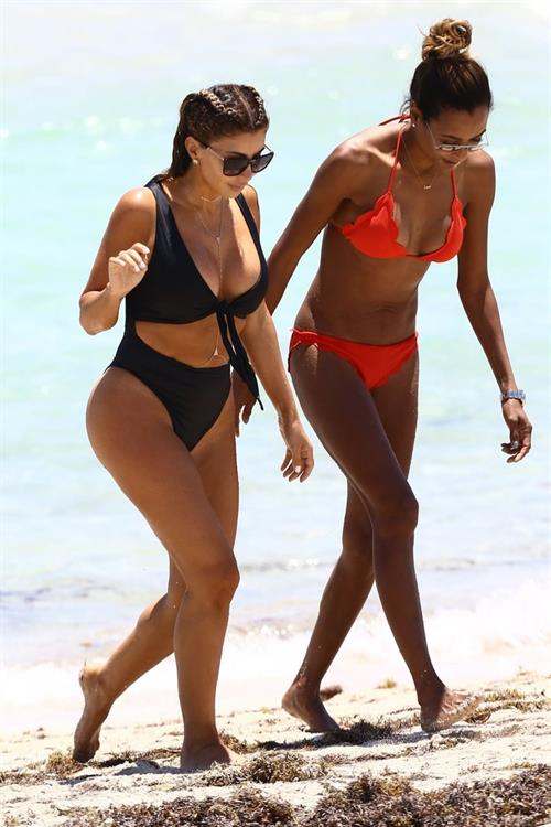 Larsa Pippen Bikini Pictures Larsa Pippen in a bikini