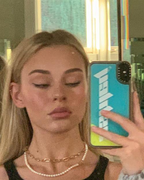 Ashley Besson Pictures Ashley Besson