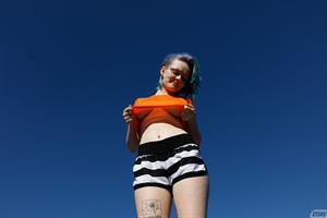 Vonnie Bean in the Hot Sun