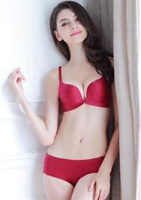 Unnamed model of underwear of Paerlan.