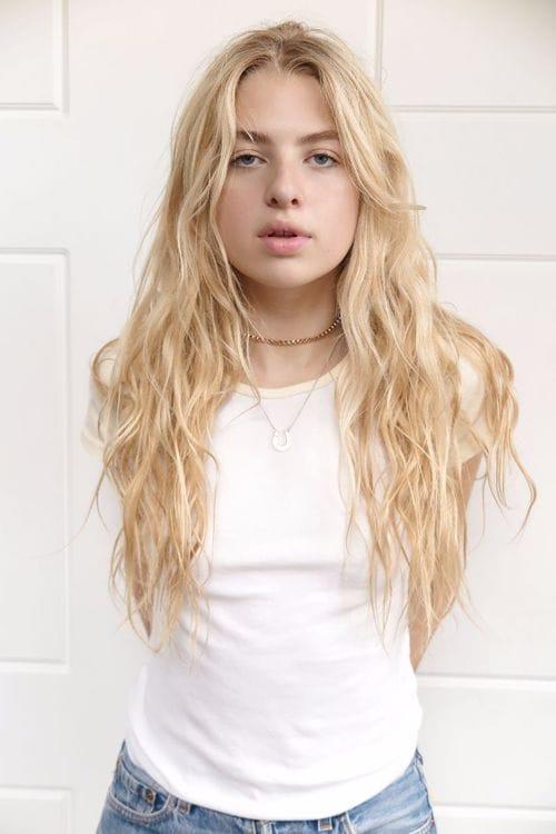 Anais Gallagher