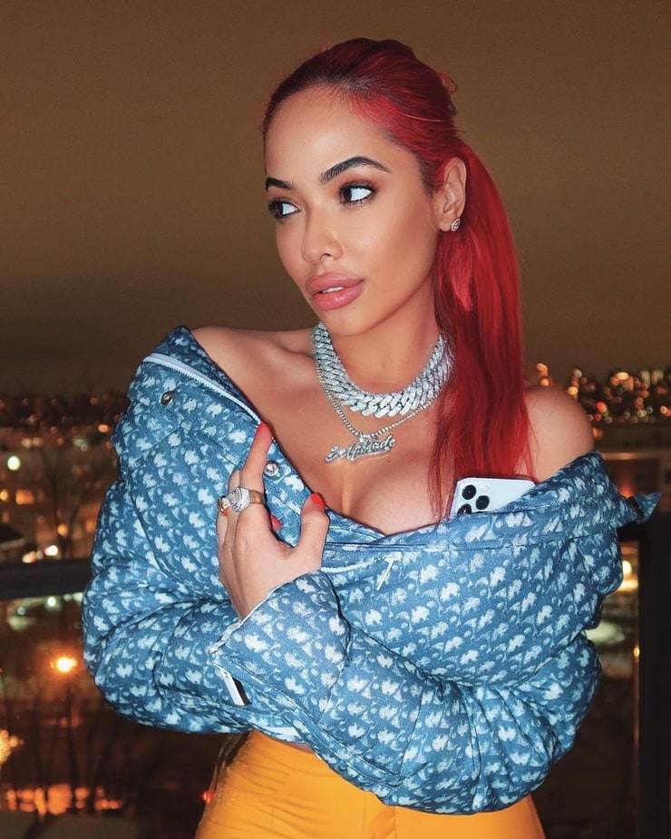 Stephanie Santiago Pictures Stephanie Santiago