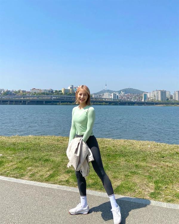 Beautiful Korean star - Instagram picture 09/01/2020 to 09/14/2022