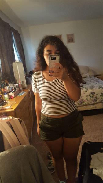 Jessica taking a selfie