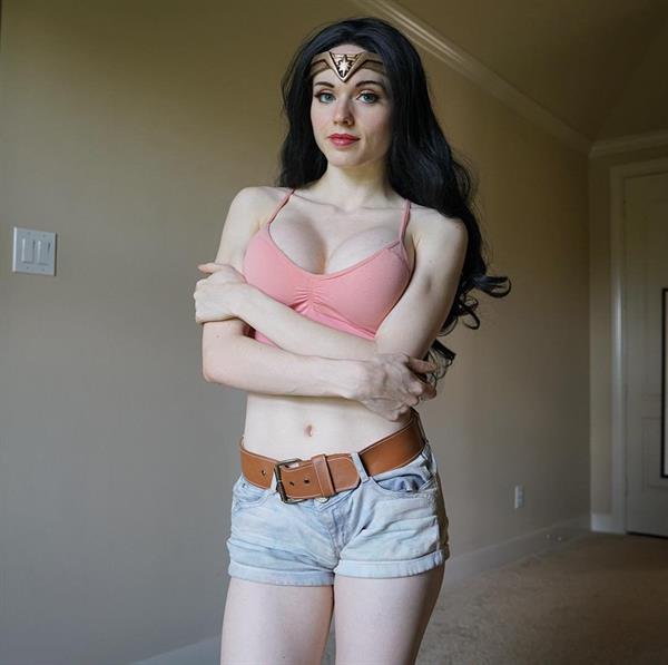 Amouranth