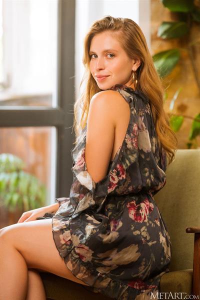 Aristeia Takes off her Dress