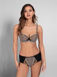 Nicola Cavanis in lingerie