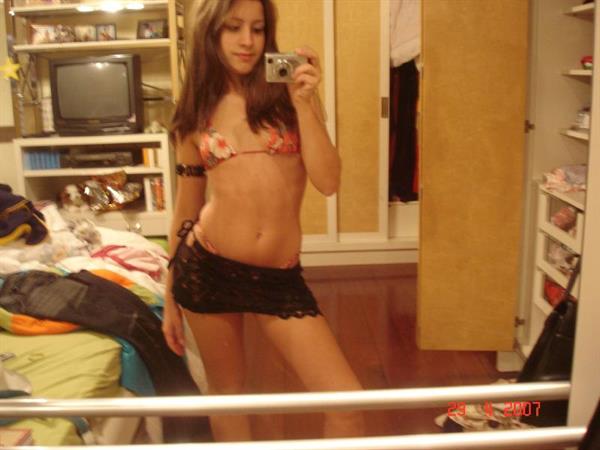 TEEN HOTTIE