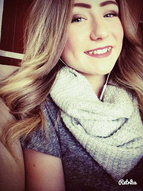 Amber taking a selfie