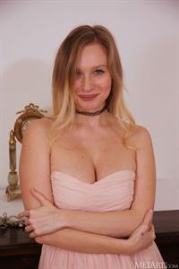 Busty Annie Takes off her Dress